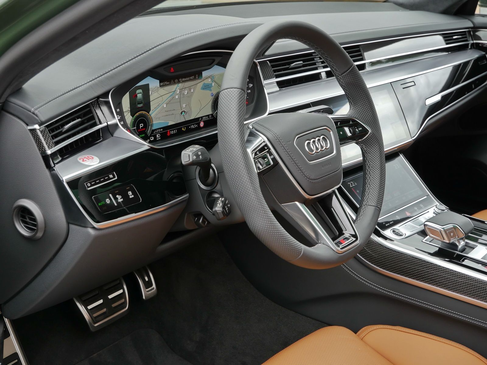 Audi A8 Lang 60 TFSIe qu. S line - Samsaru's Car Outlet