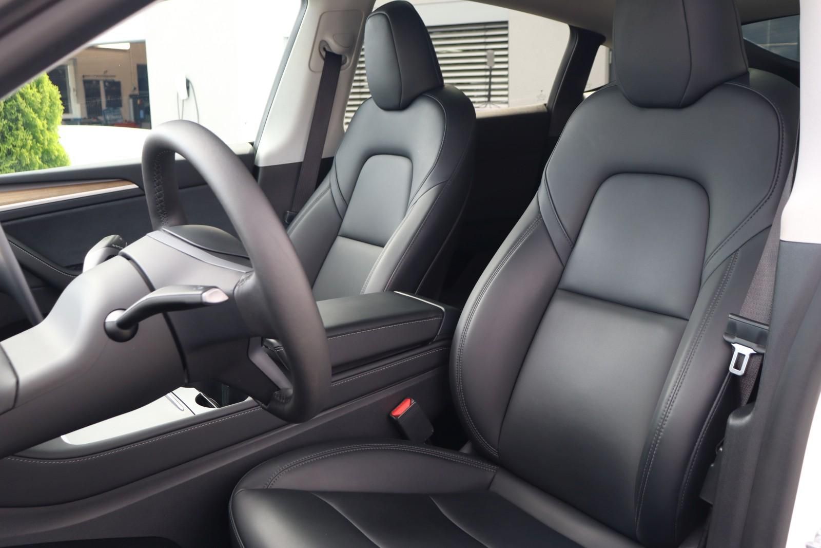 Tesla Model Y Long Range AWD +1.HAND+AHK+MWST+92,2%SOH