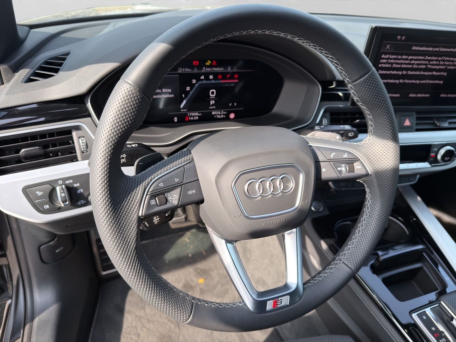 Audi A4 Avant 40 TFSI Q 2x S LINE AHK MATRIX-LED LM19