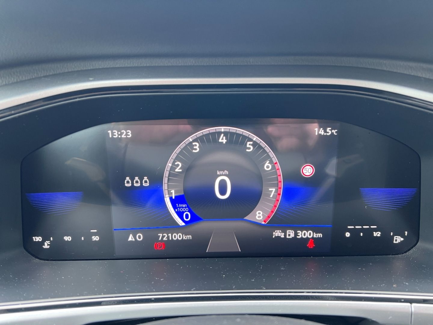 Volkswagen T-Roc 1.0TSI Life - Samsaru's Car Outlet