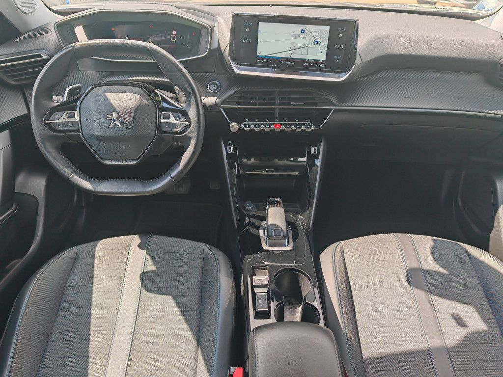 Peugeot 2008 PureTech 130 ALLURE - Samsaru's Car Outlet