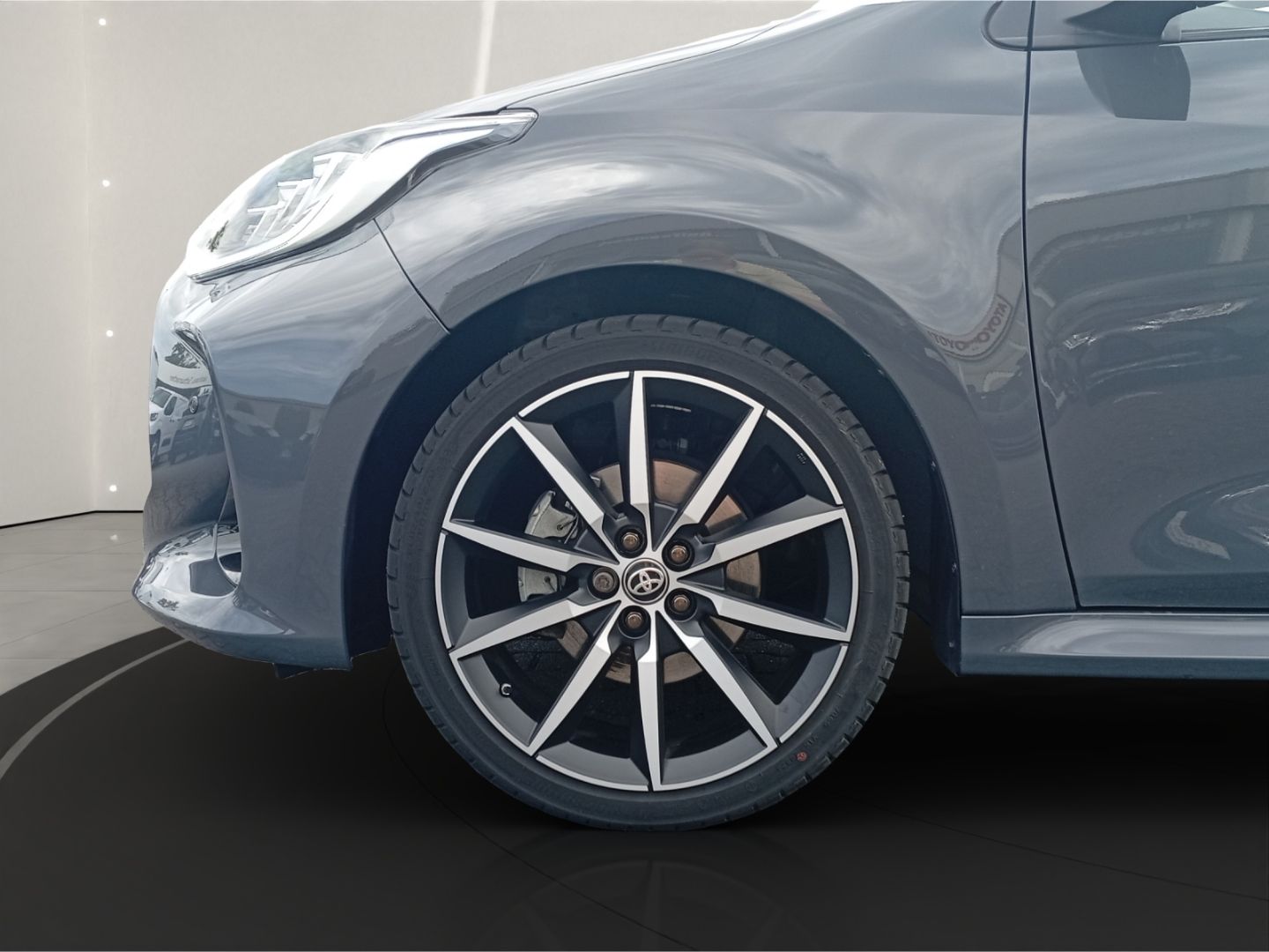 Toyota Yaris HYBRID+GR-SPORT+CARPLAY+NAV+SOFORT+AKTION