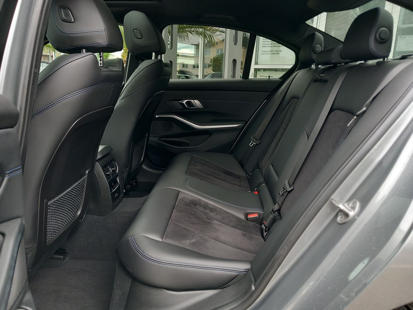 BMW 320d xDrive MSport - Samsaru's Car Outlet