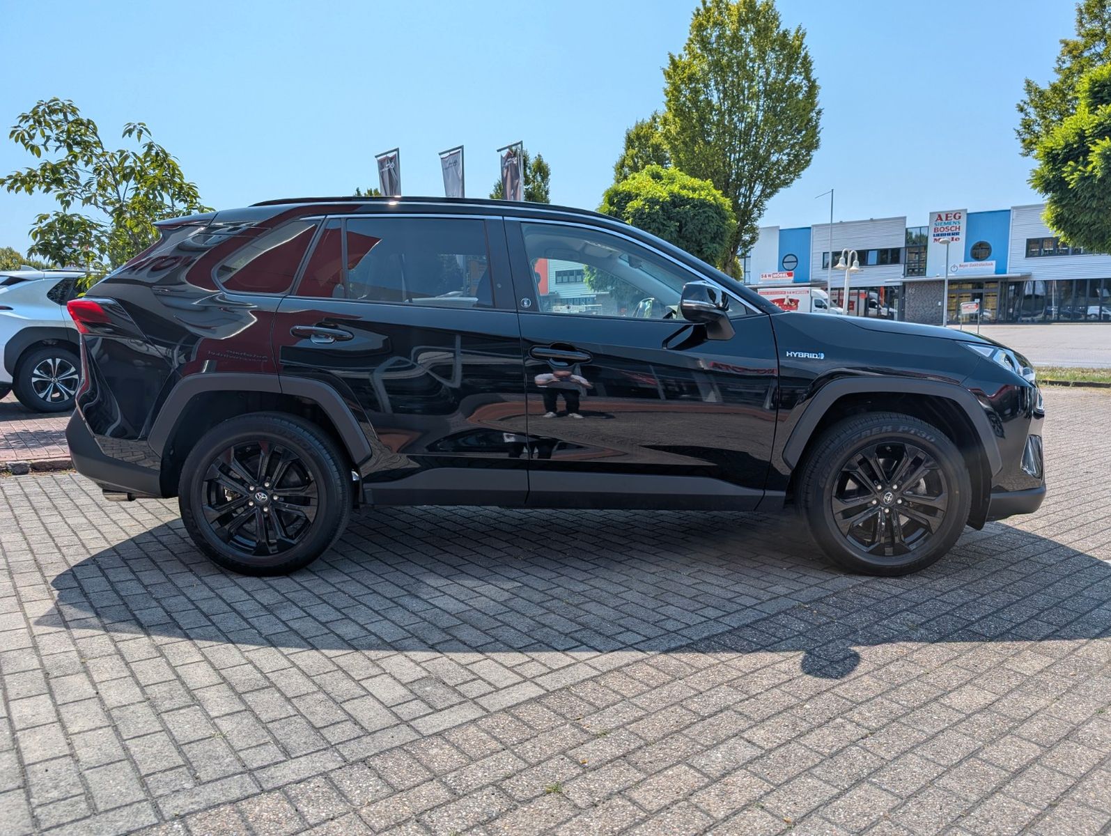 Toyota RAV 4 2.5 Hybrid - Samsaru's Car Outlet