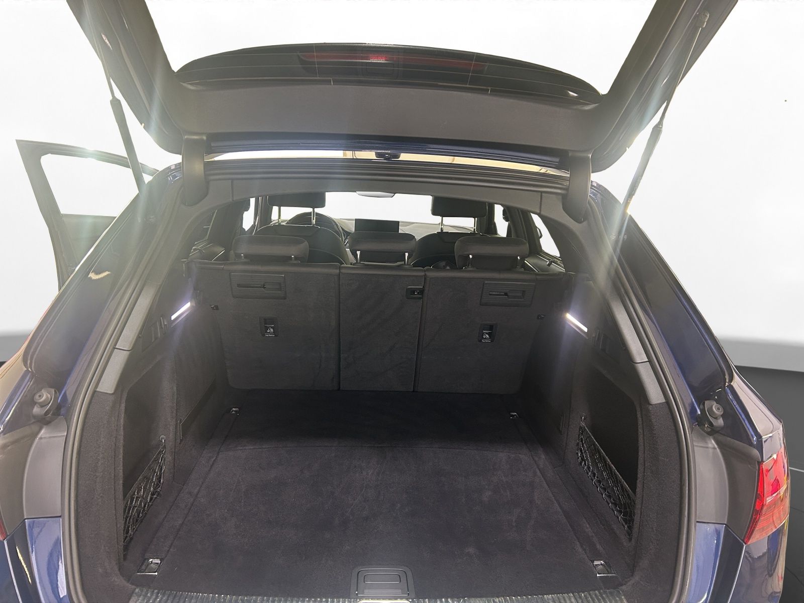 Audi A4 Avant 45 TFSI quattro S tronic - Samsaru's Car Outlet