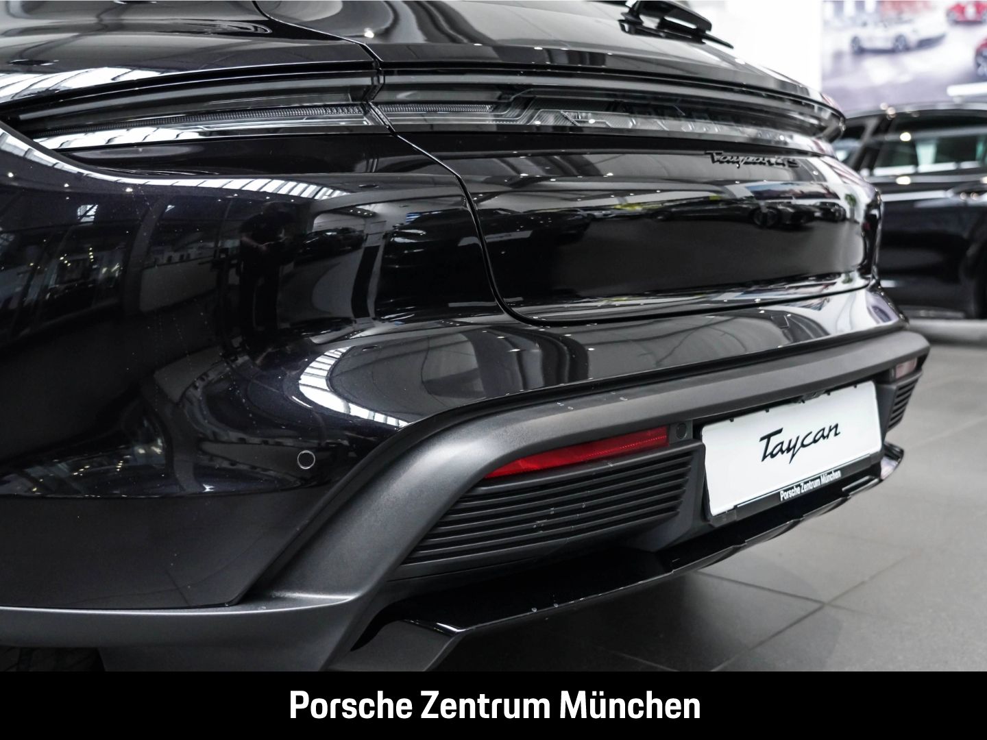 Porsche Taycan 4S Cross Turismo InnoDrive Surround-View