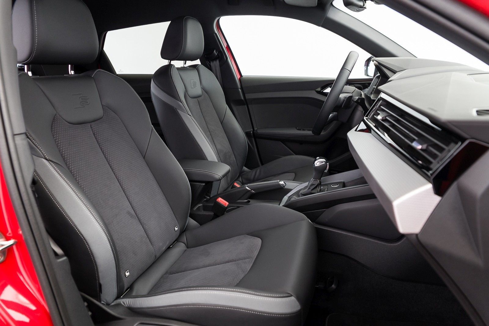 Audi A1 Sportback S line 35 TFSI S tr. - Samsaru's Car Outlet