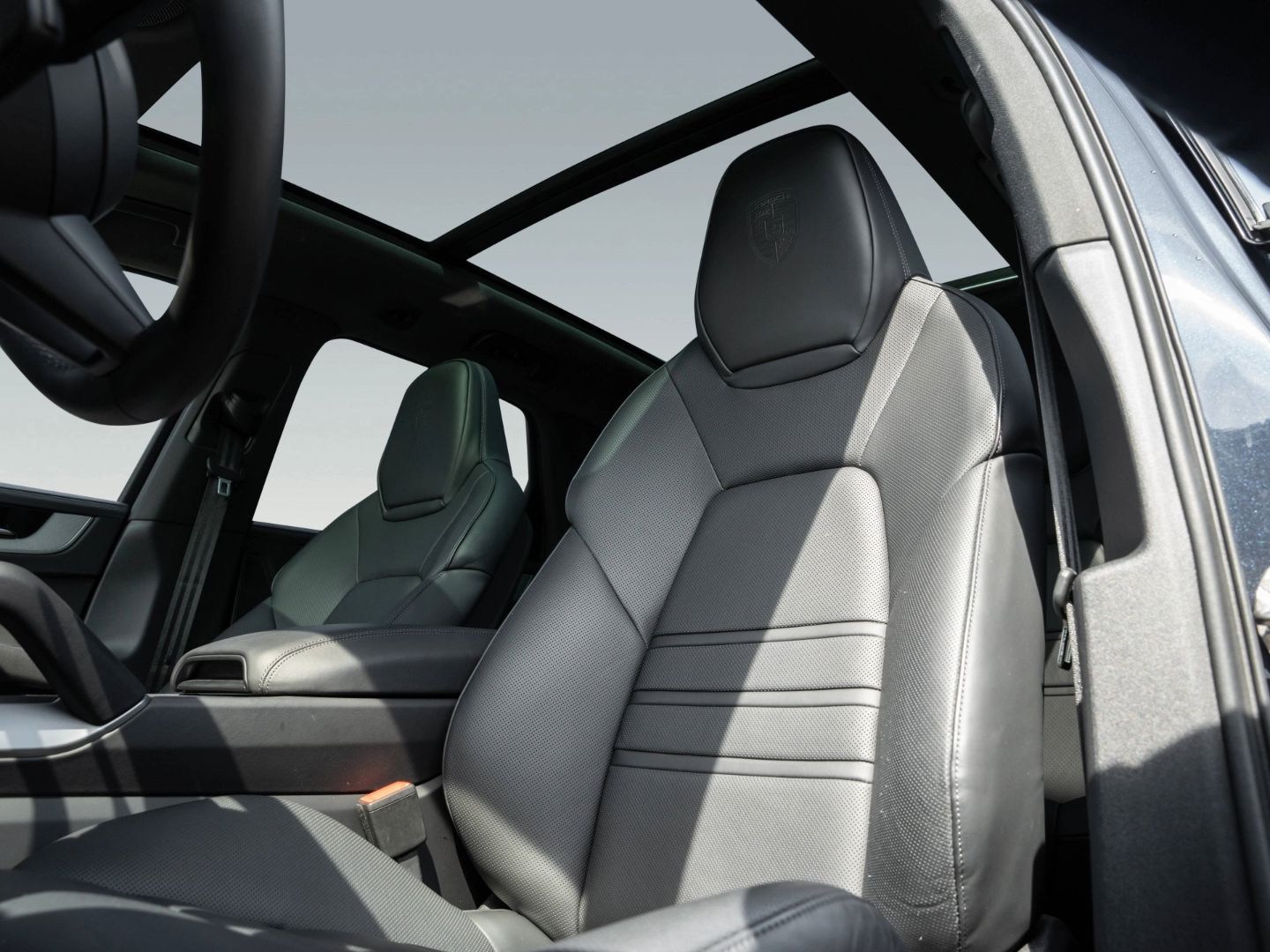 Porsche Cayenne S AHK BOSE HD-Matrix InnoDrive HUD 22''
