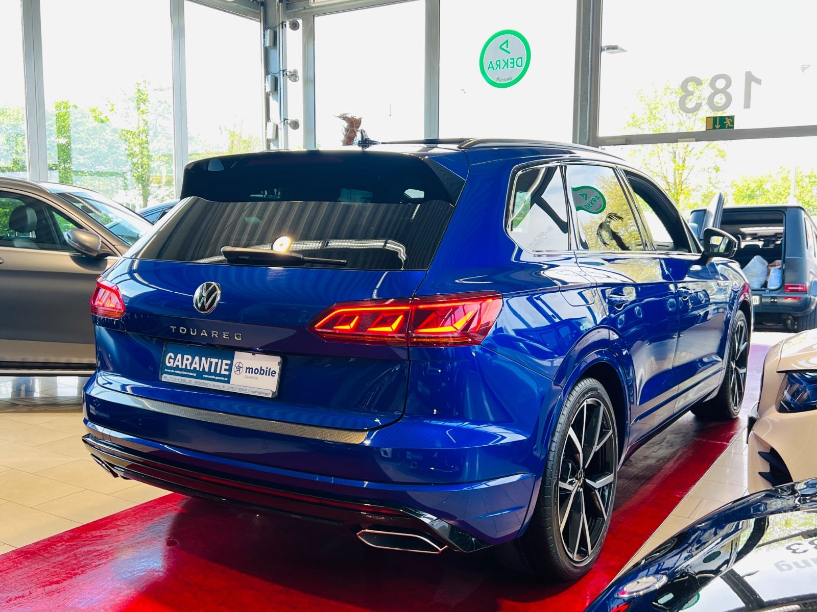 Volkswagen Touareg R-Line 4Motion - Samsaru's Car Outlet