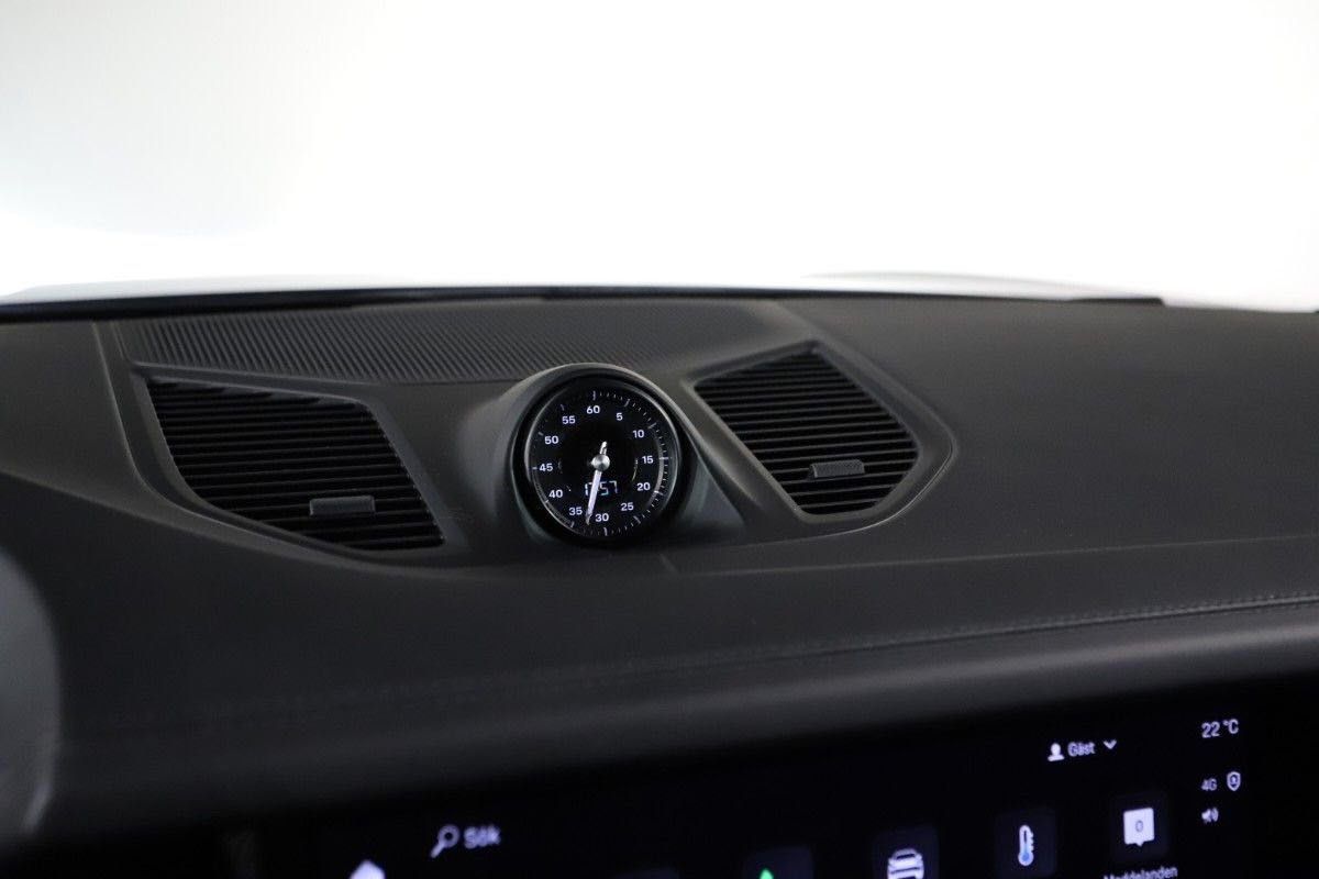 Porsche Cayenne E-Hybrid 470HP PANO 22" PASS-DISPLAY VAT
