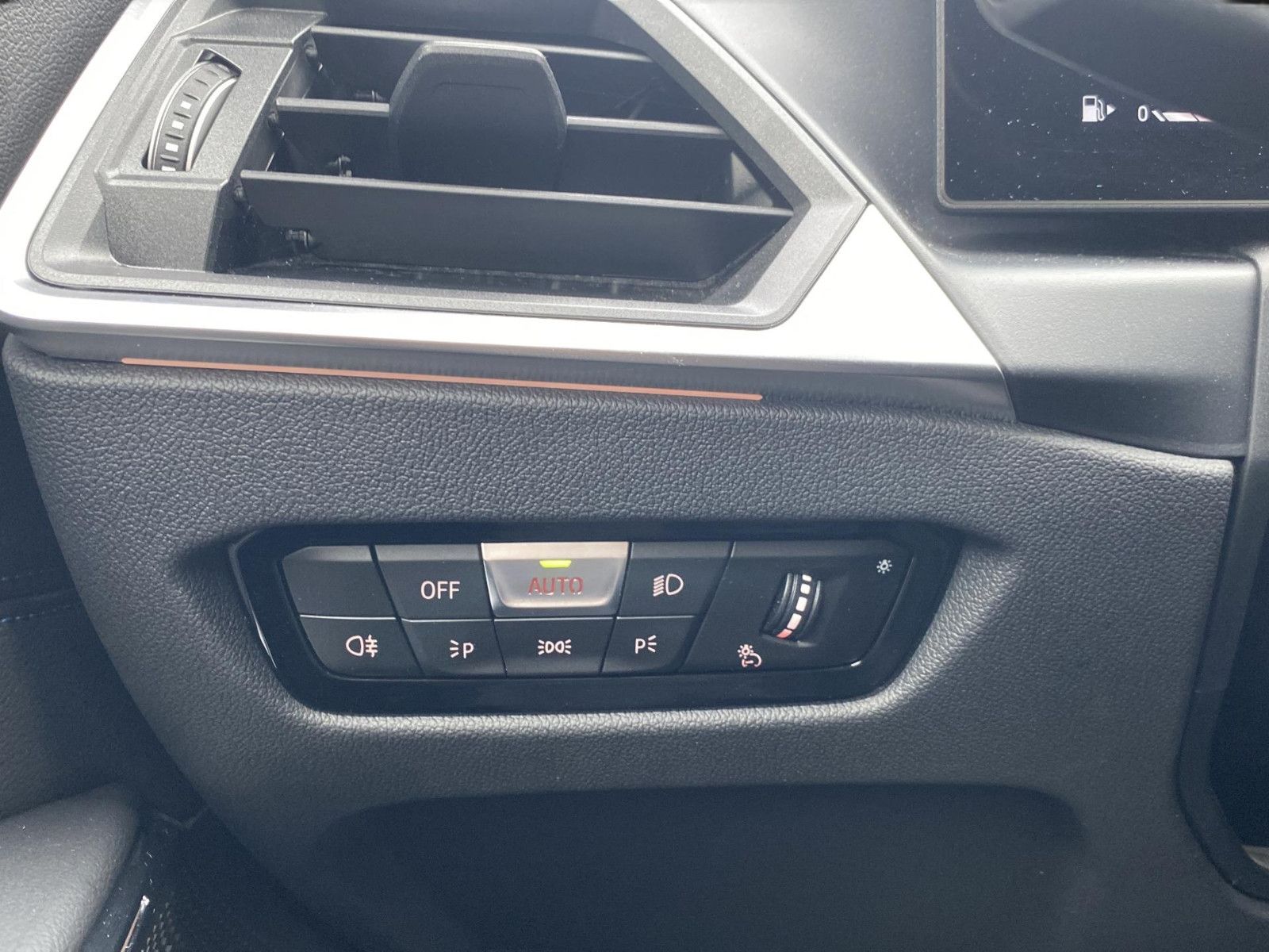 BMW 320 d xD M Sport - Samsaru's Car Outlet