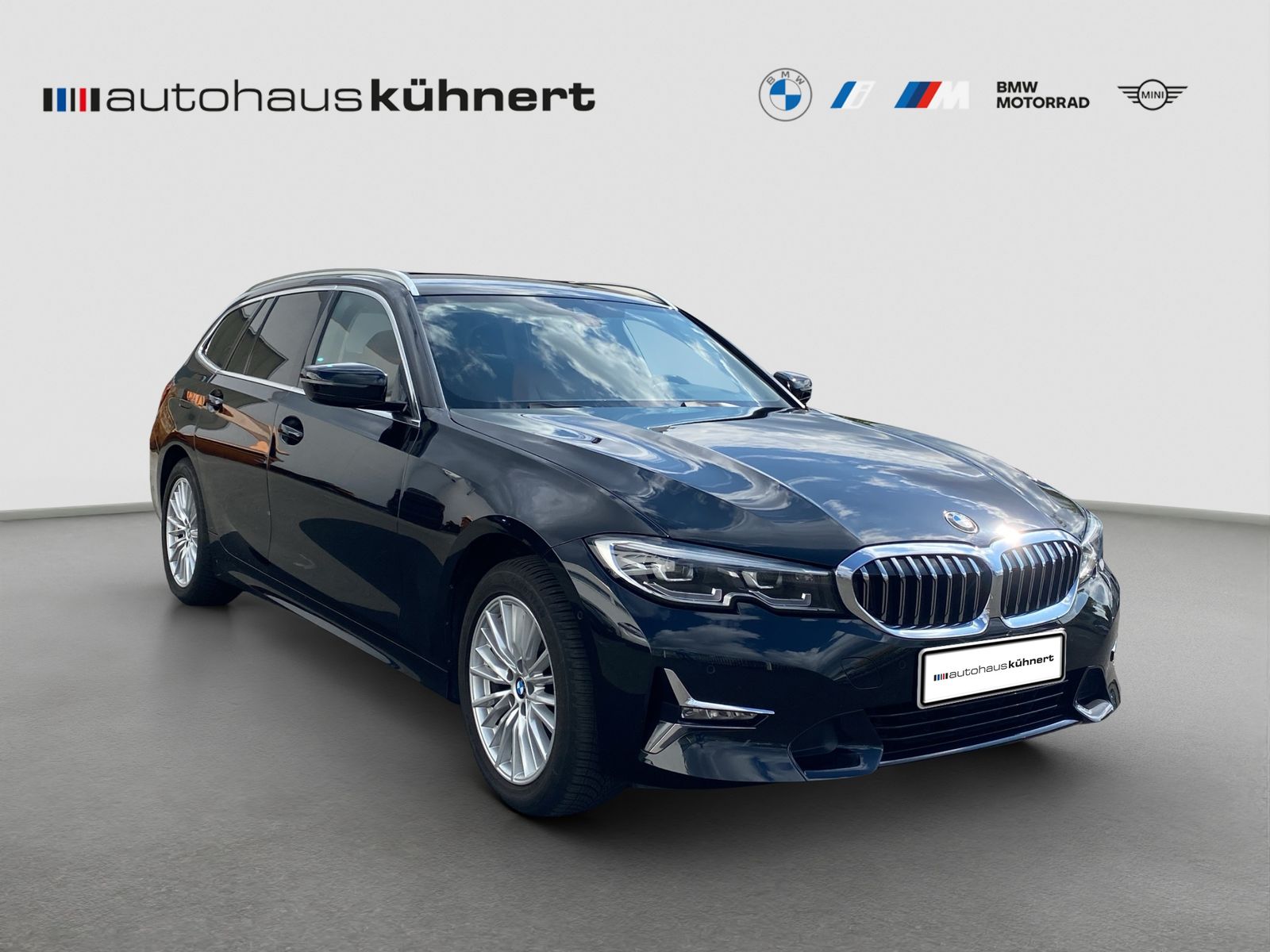 BMW 320i Touring Luxury Line - Samsaru's Car Outlet