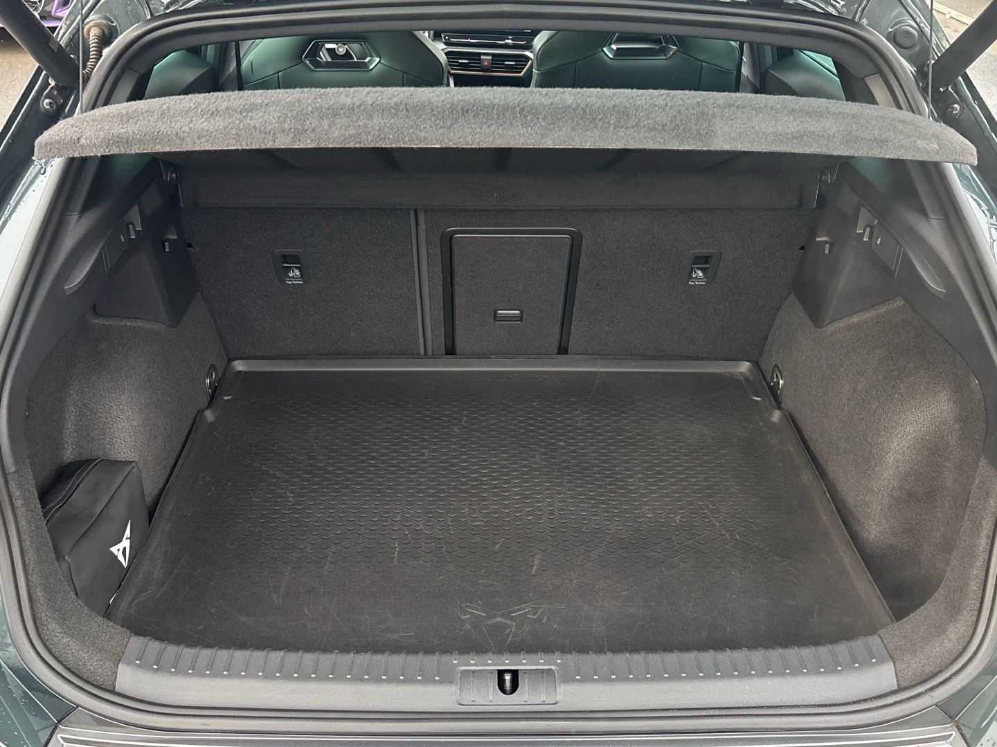 Cupra Formentor 2.0 TSI CarPlay LED AHK Digi-Cockpit