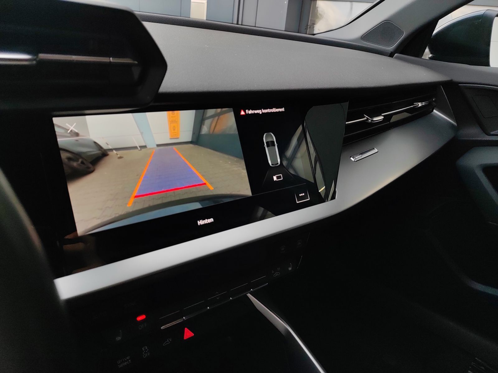 Audi A3 Sportback 40 TFSI e Adv. S tronic *R-CAM*PDC*