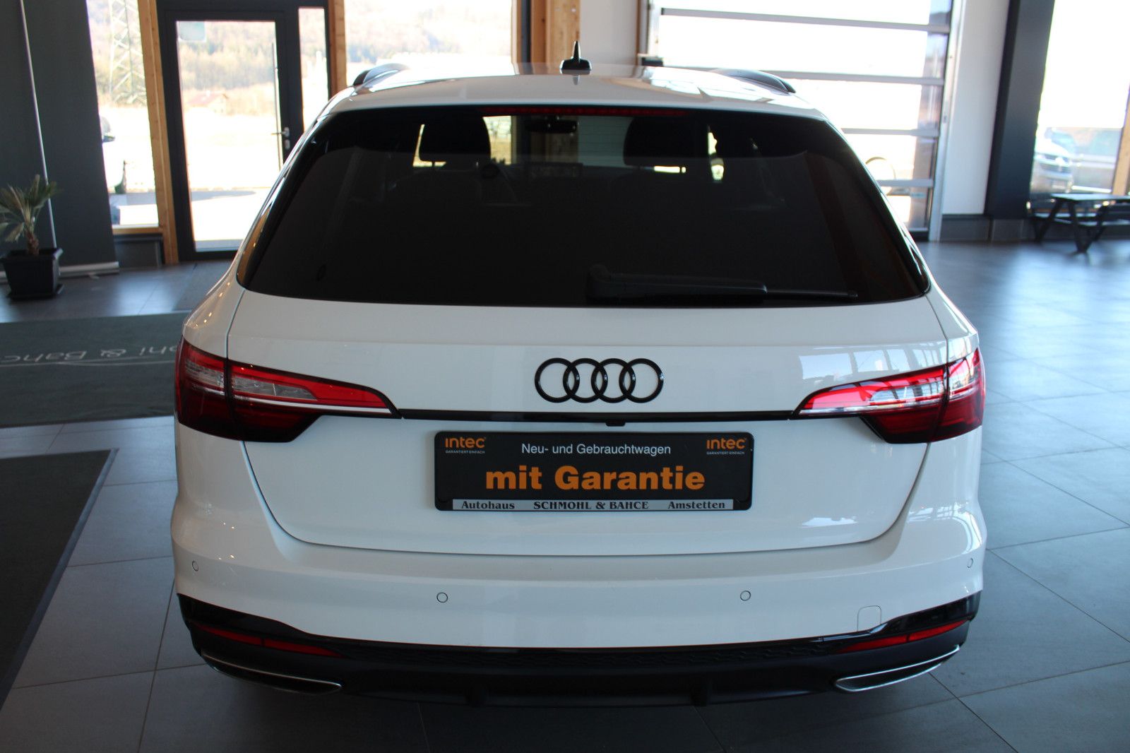 Audi A4 Avant 40 TDI S tronic S line sport - Samsaru's Car Outlet
