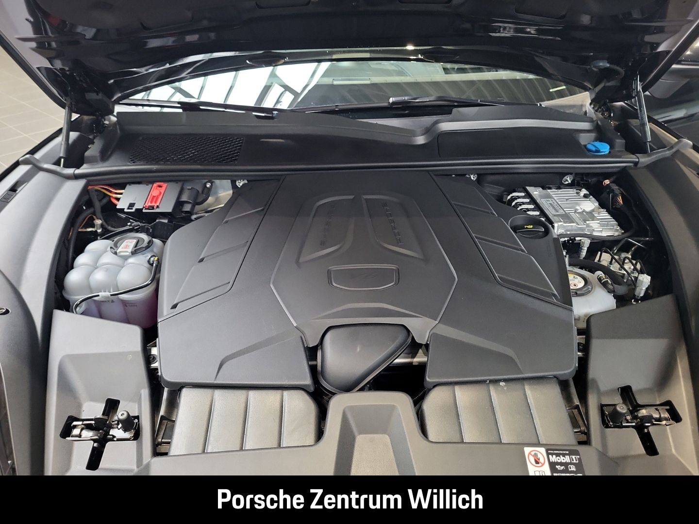 Porsche Cayenne E-Hybrid Coupe BOSE Surround-View LED