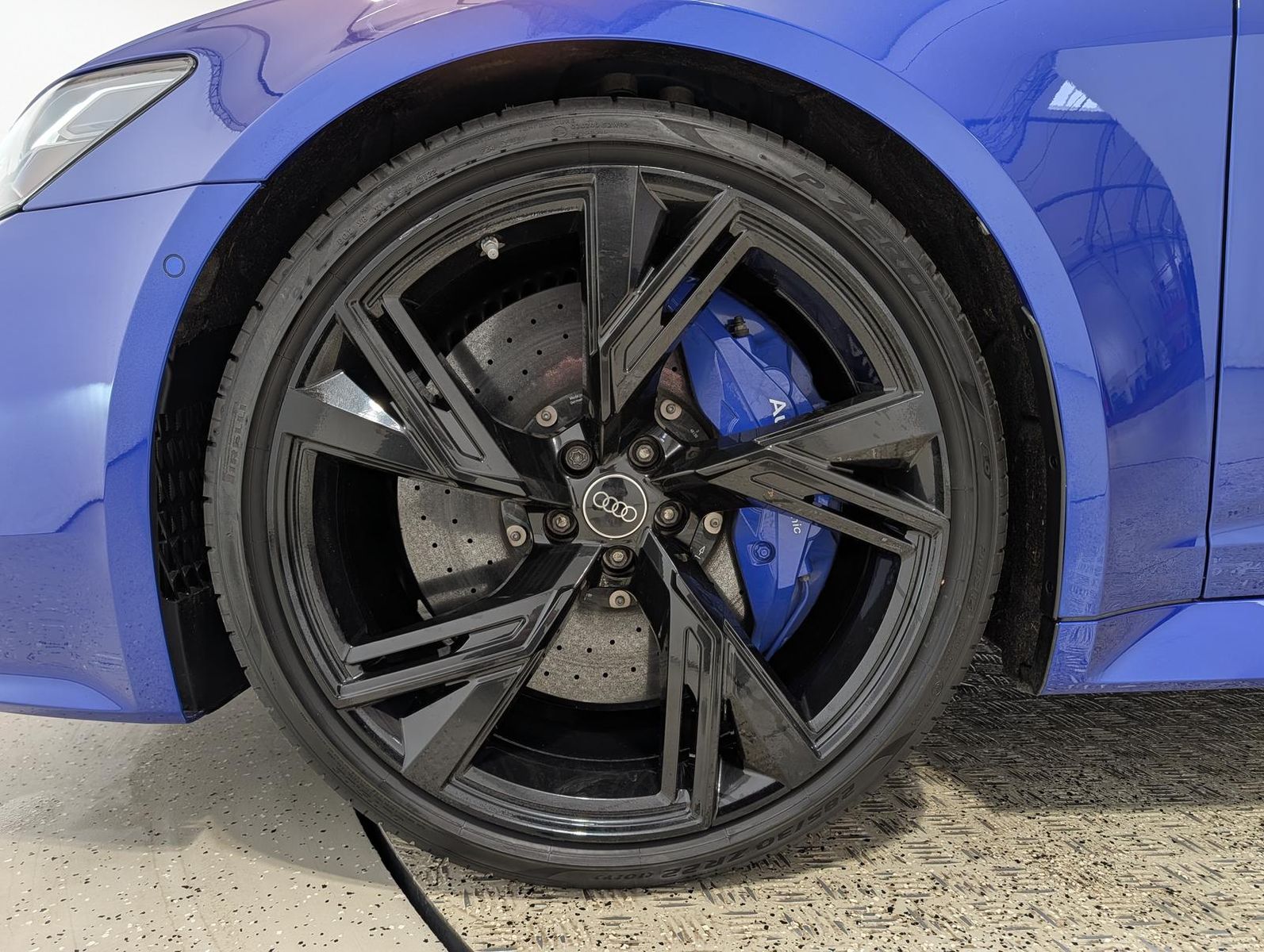 Audi RS6 Avant 4.0 TFSI quattro Standhzg.|HuD|B&O|AHZ