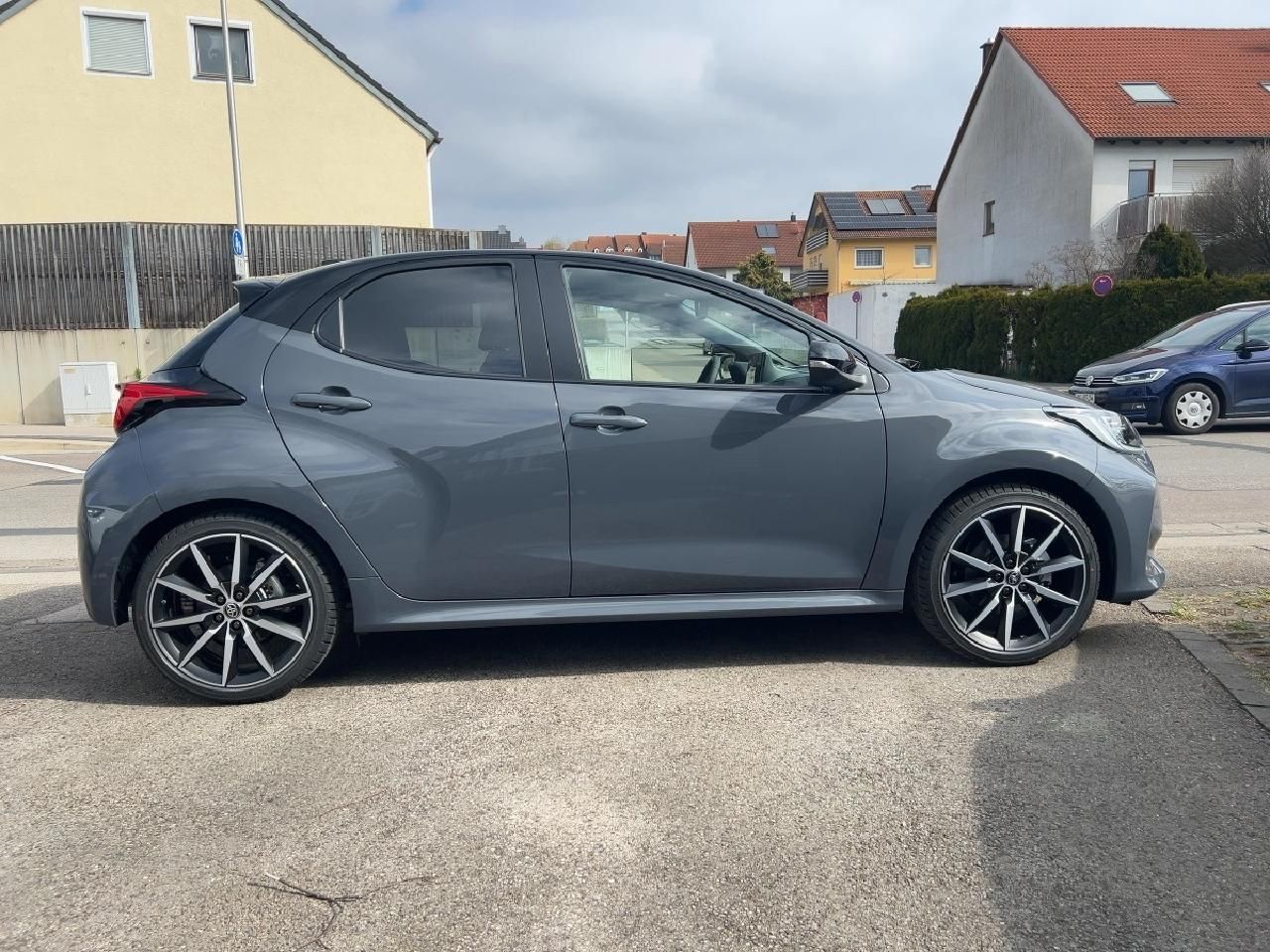 Toyota Yaris 1,5 Hybrid GR Sport *HUD *JBL*RCAM *PDC*