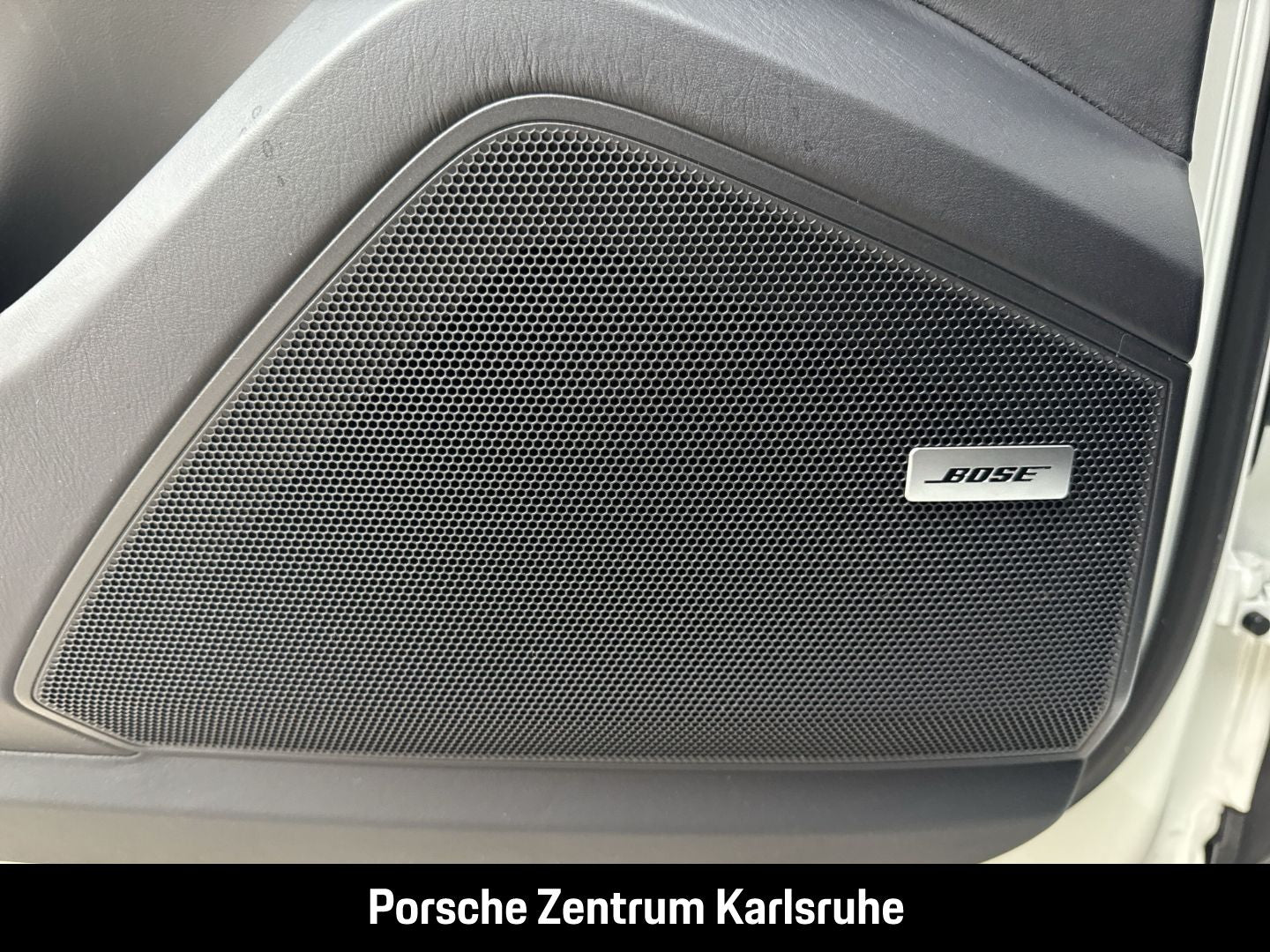 Porsche Cayenne E-Hybrid BOSE Luftfederung Panoramadach