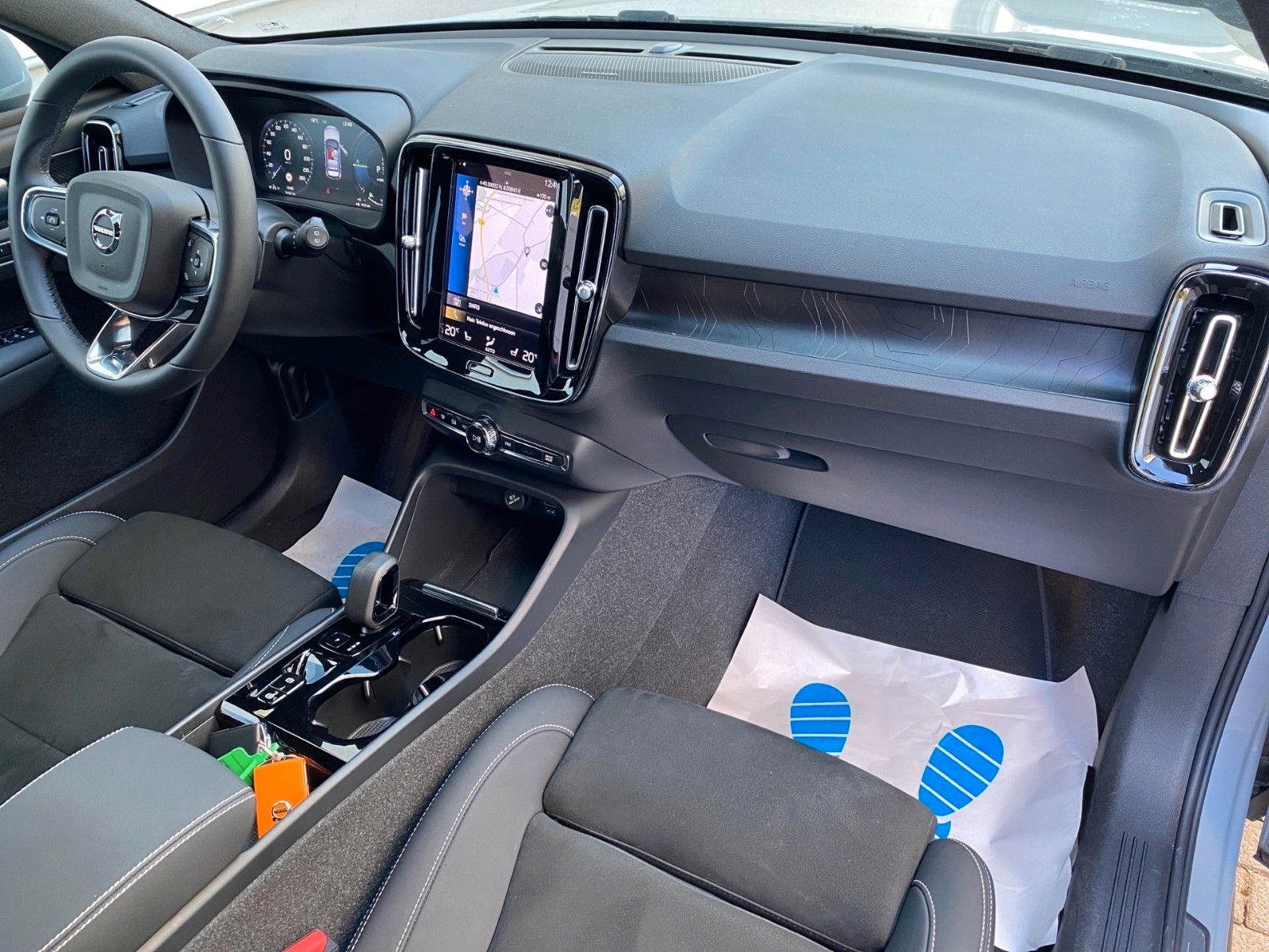Volvo XC40 Recharge - Samsaru's Car Outlet