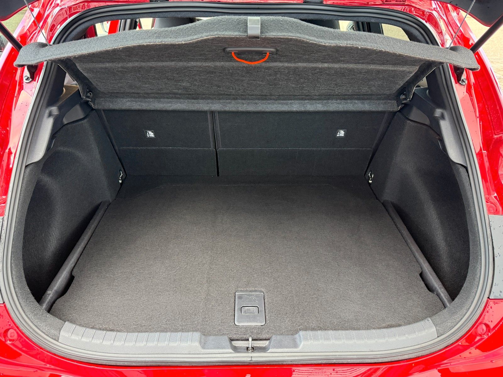 Toyota Corolla Hybrid - Samsaru's Car Outlet