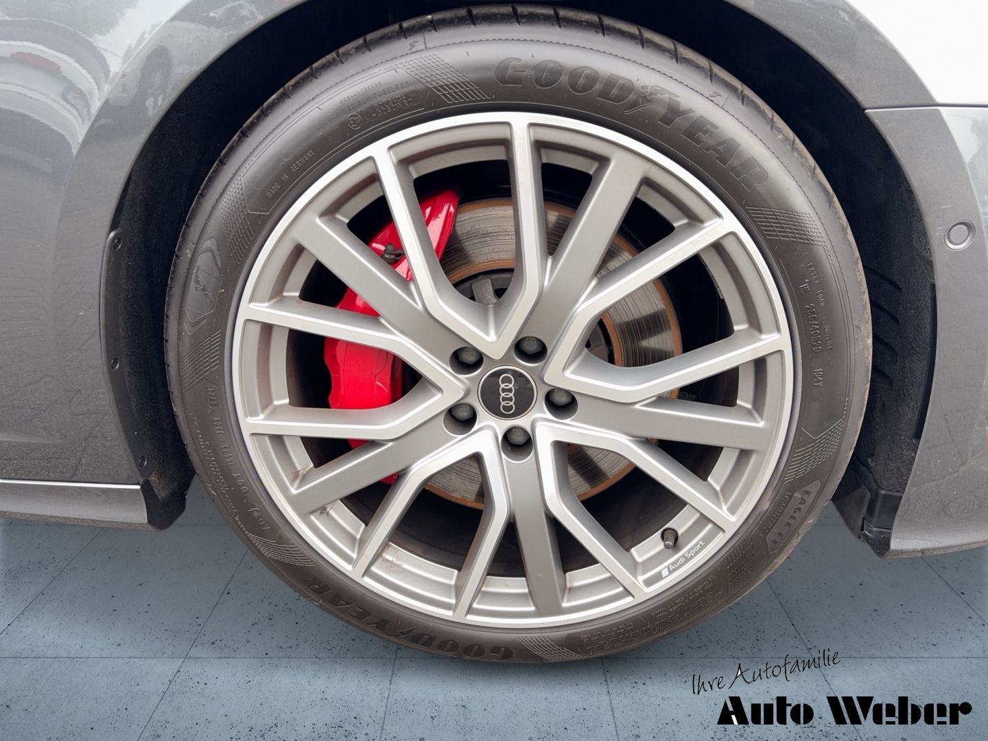 Audi A6 Avant 55TFSIe S-Line Matrix Navi AHK ASS-Pake