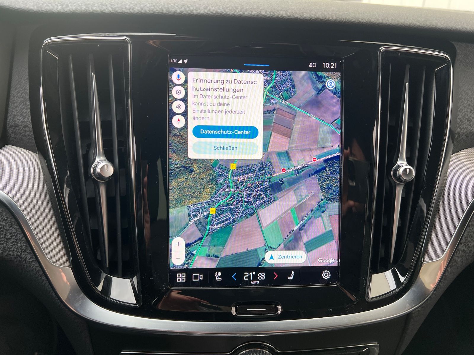 Volvo V60 Recharge T6 AWD PLUS DARK AHK GARANTIE