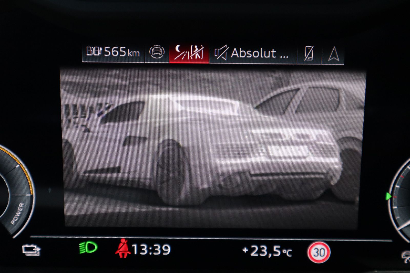 Audi A8L 60 TFSIe lang - Samsaru's Car Outlet