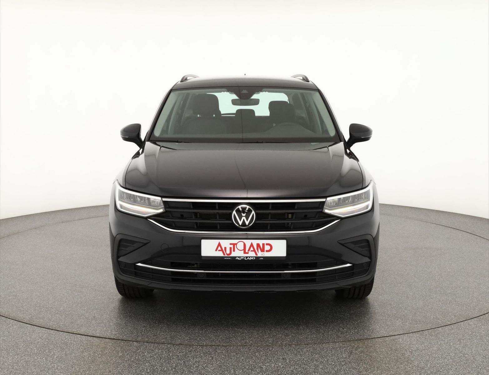 Volkswagen Tiguan 2.0 TSI 4Motion Life - Samsaru's Car Outlet