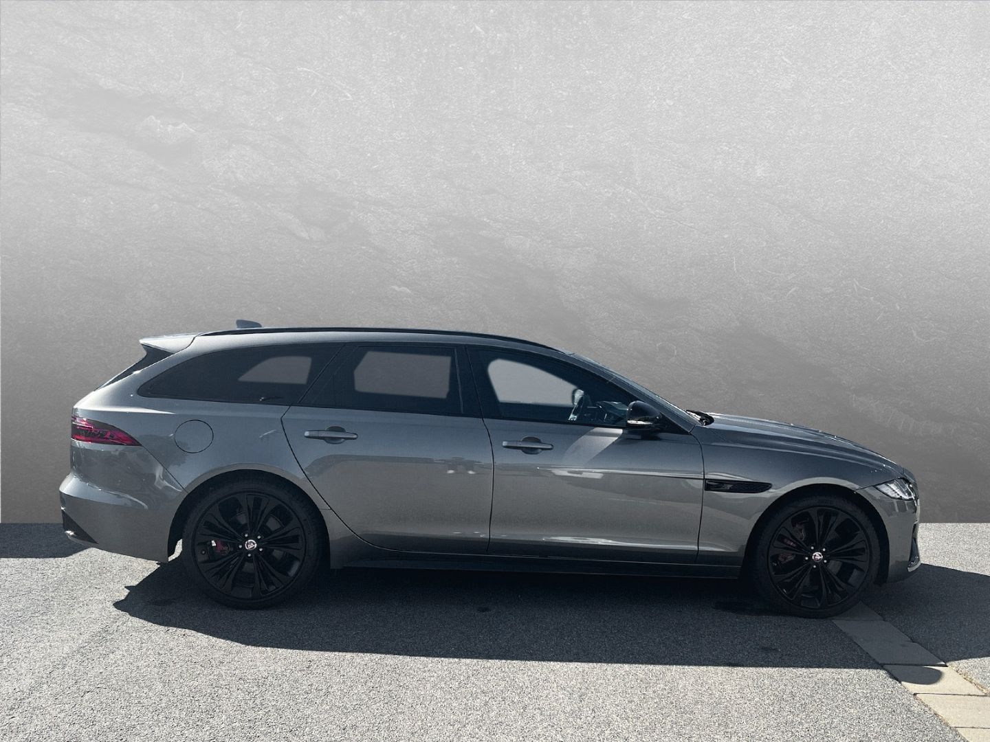 Jaguar XF Sportbrake R-Dynamic Black D200 AWD AHK Pano