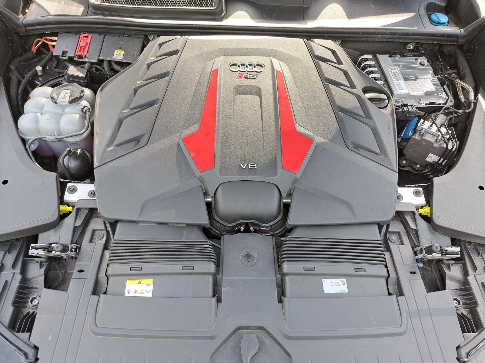 Audi RS Q8 quattro tiptr. 23" MATRIX B&O 4xKAM NAV AP