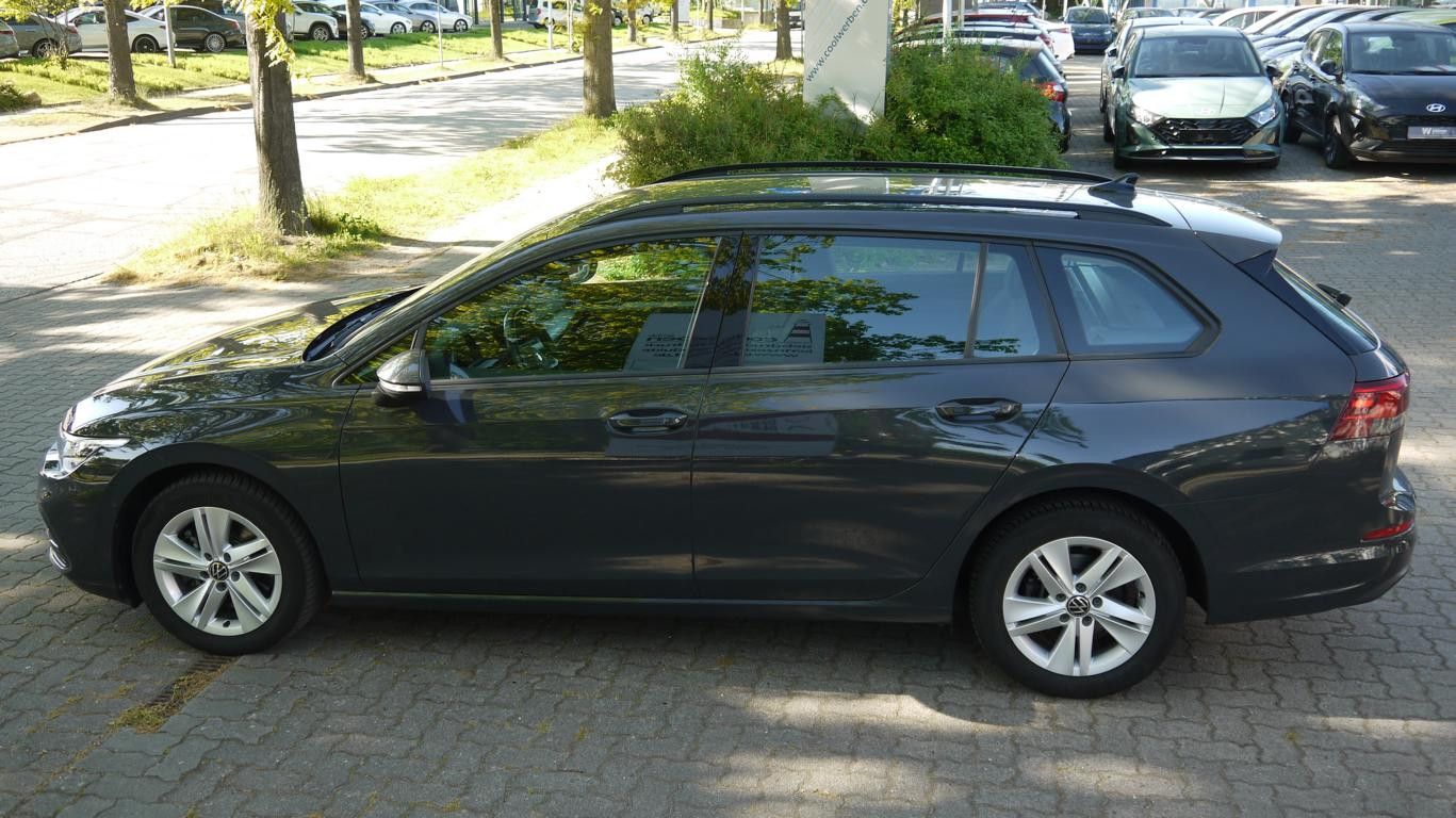 Volkswagen Golf VIII Variant Life - Samsaru's Car Outlet