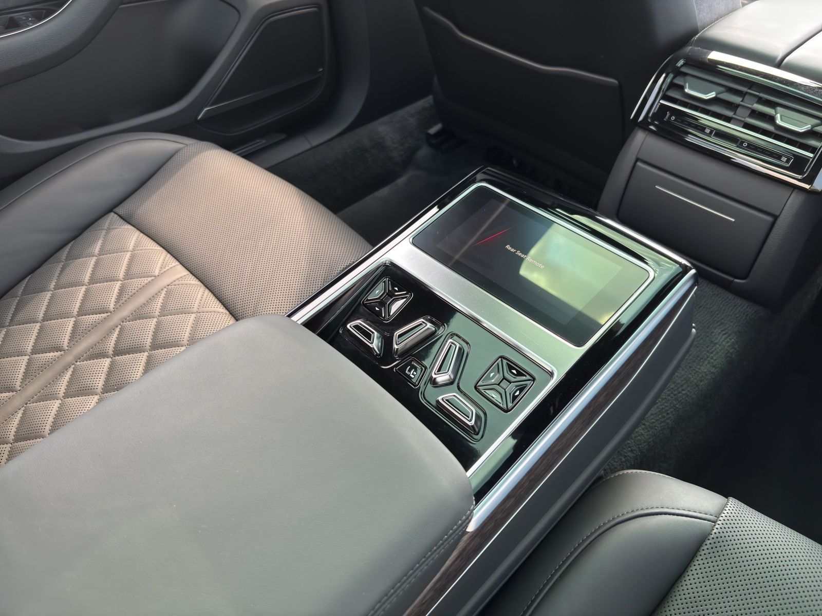 Audi A8 L 50 TDI quattro - Samsaru's Car Outlet
