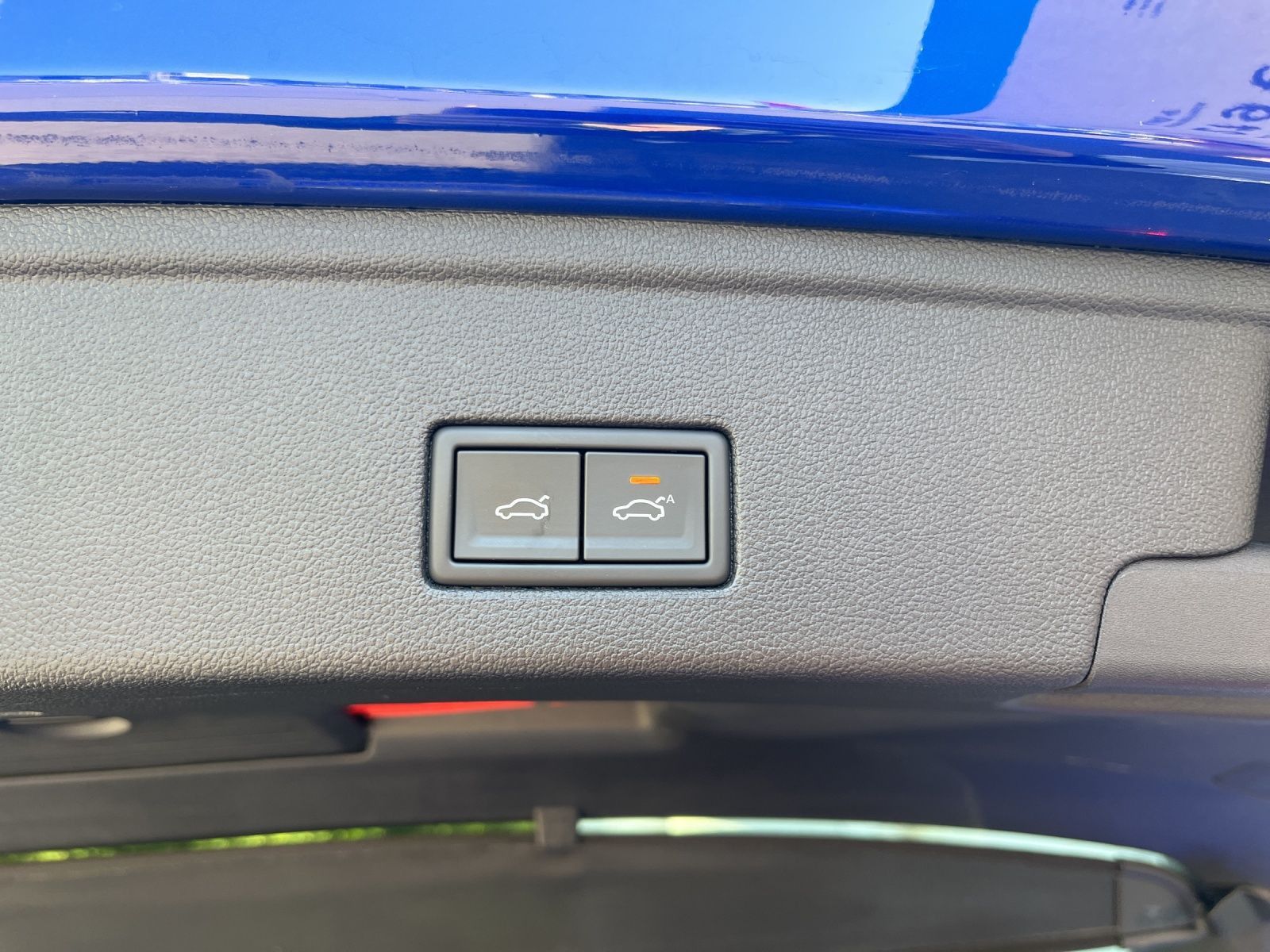Volkswagen Touareg R-Line 3.0 TDI 4MOTION - Samsaru's Car Outlet