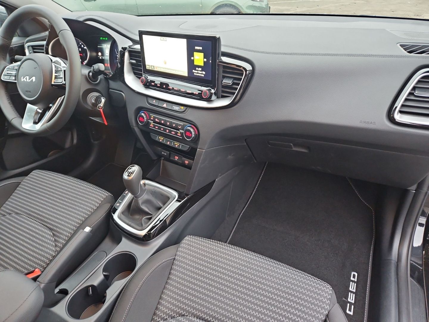 Kia Ceed Lim 1.0T Vision Komfort - Samsaru's Car Outlet