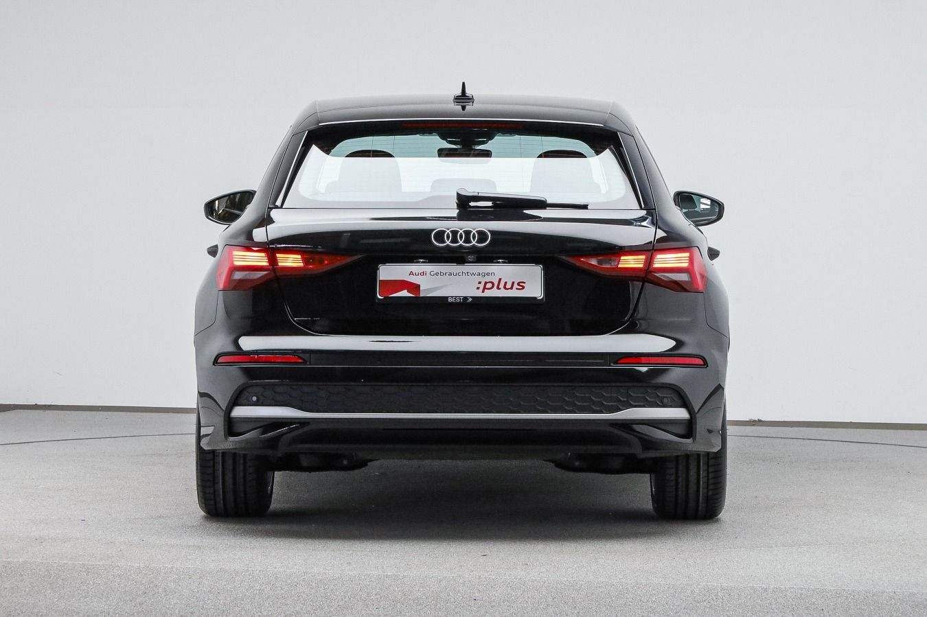 Audi A3 Sportback 35 TDI advanced - Samsaru's Car Outlet