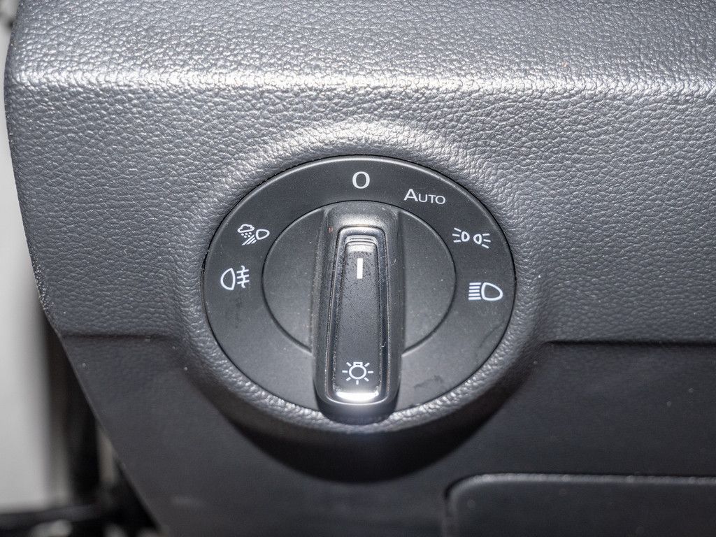 Volkswagen T-Roc 1.0 TSI Style - Samsaru's Car Outlet