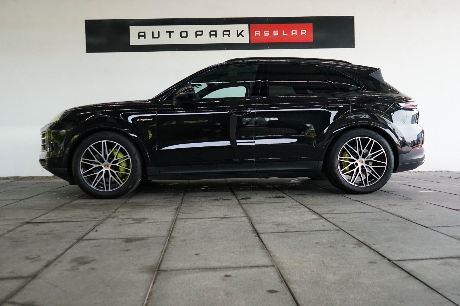 Porsche Cayenne E-Hybrid/P-Display/18W/HeadUP/AHK/HD/360