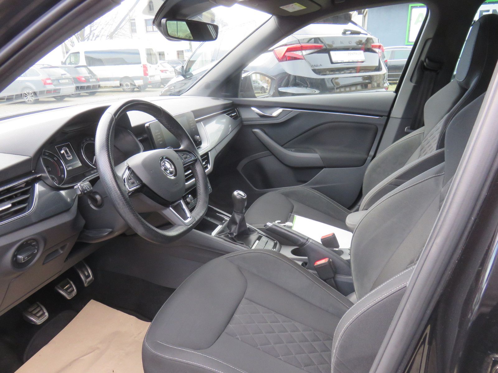 Skoda Kamiq 1.0 TSI Sport - Samsaru's Car Outlet
