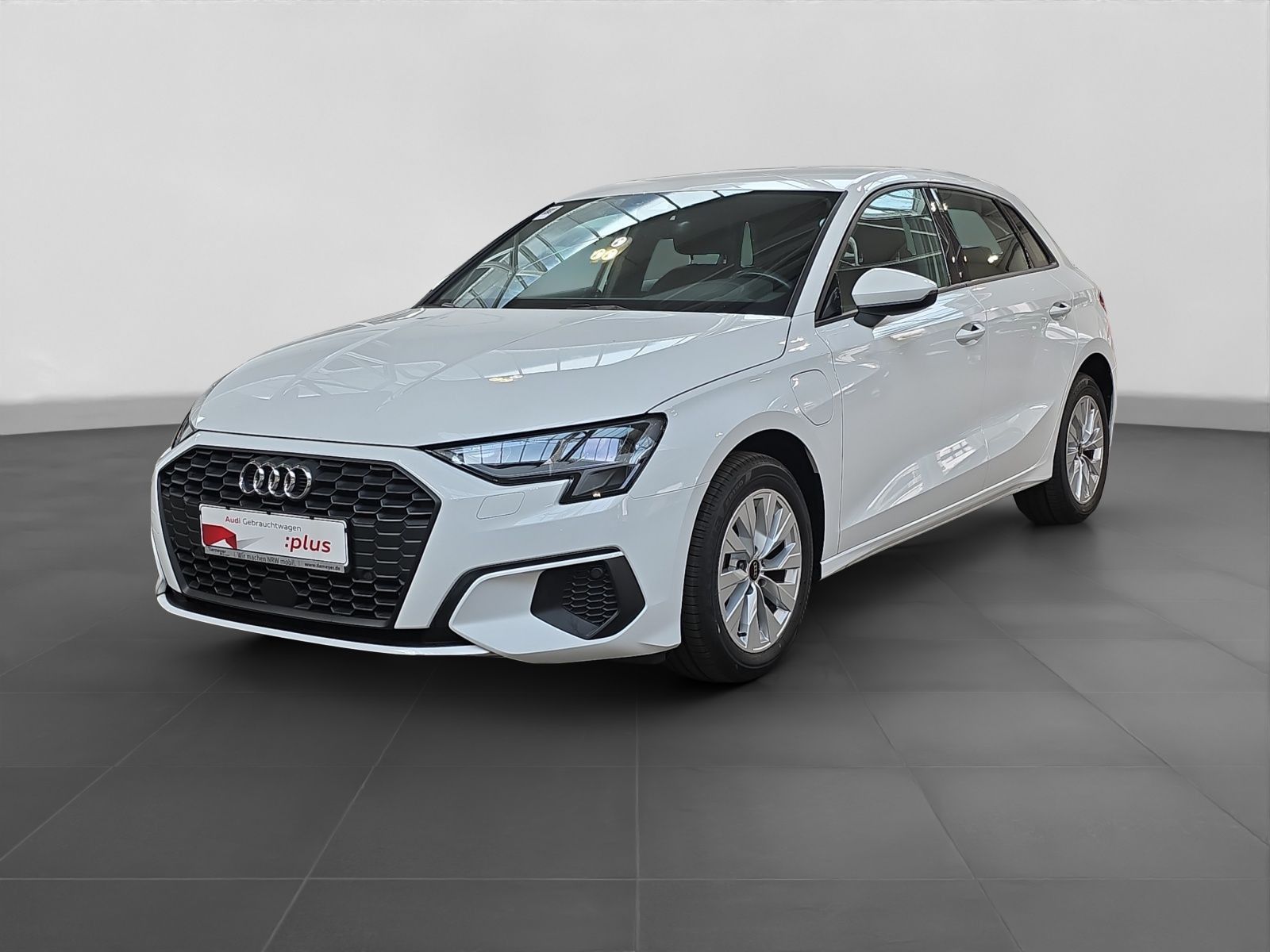 Audi A3 Sportback 40 TFSI e SITZHZG LM16 DAB