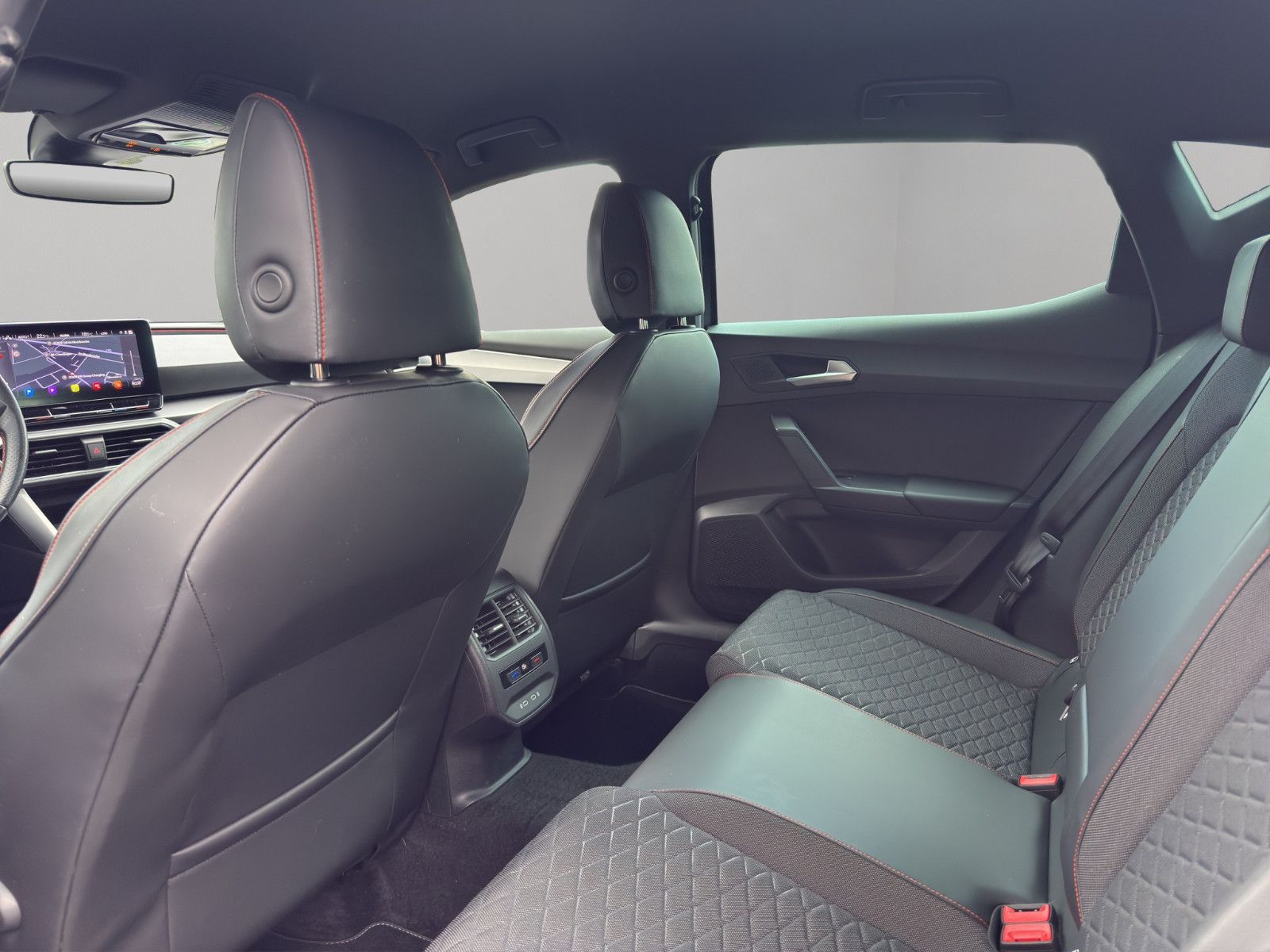 Seat Leon FR 1.5 eTSI DSG - Samsaru's Car Outlet