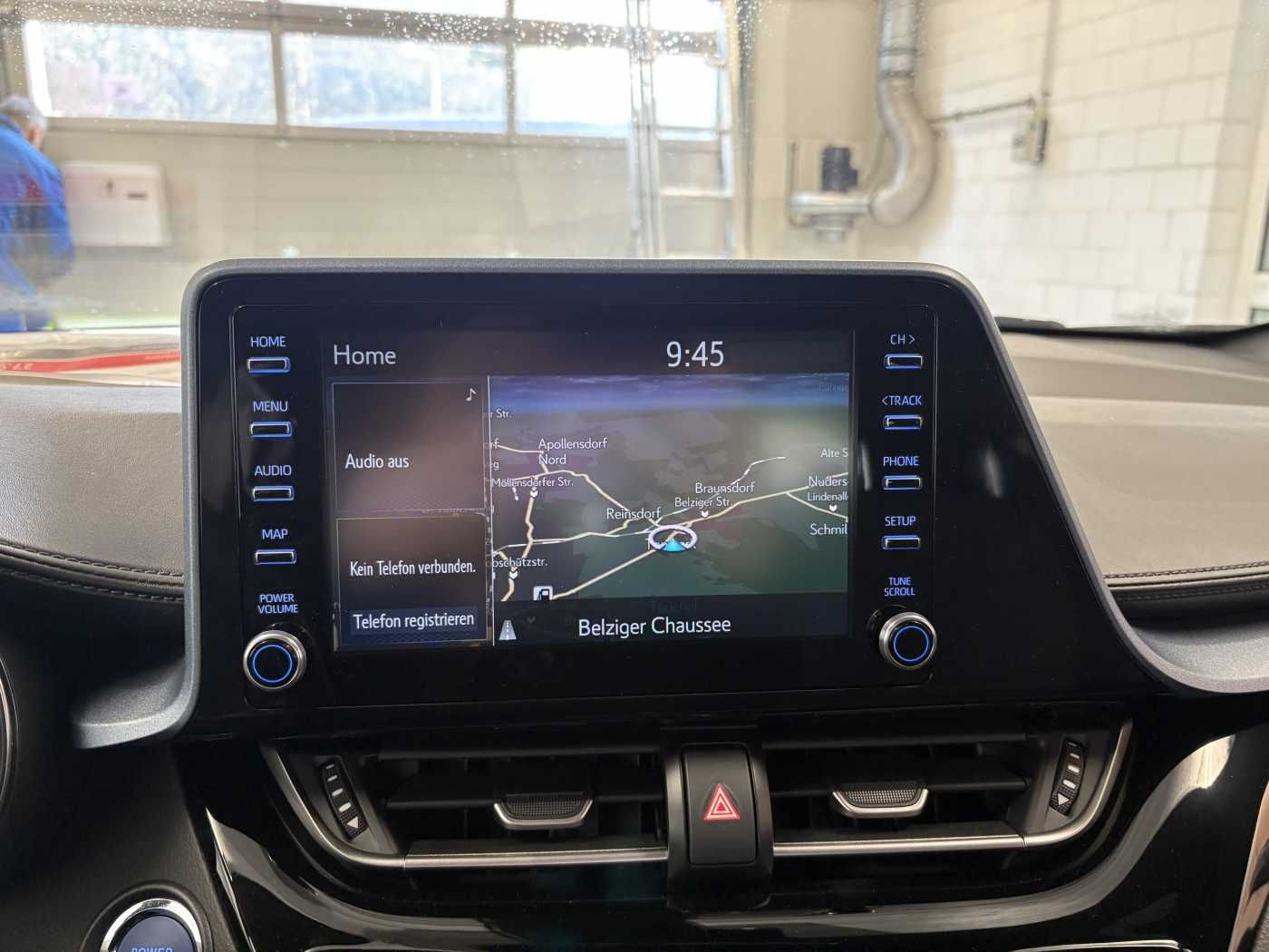 Toyota C-HR Hybrid Style - Samsaru's Car Outlet