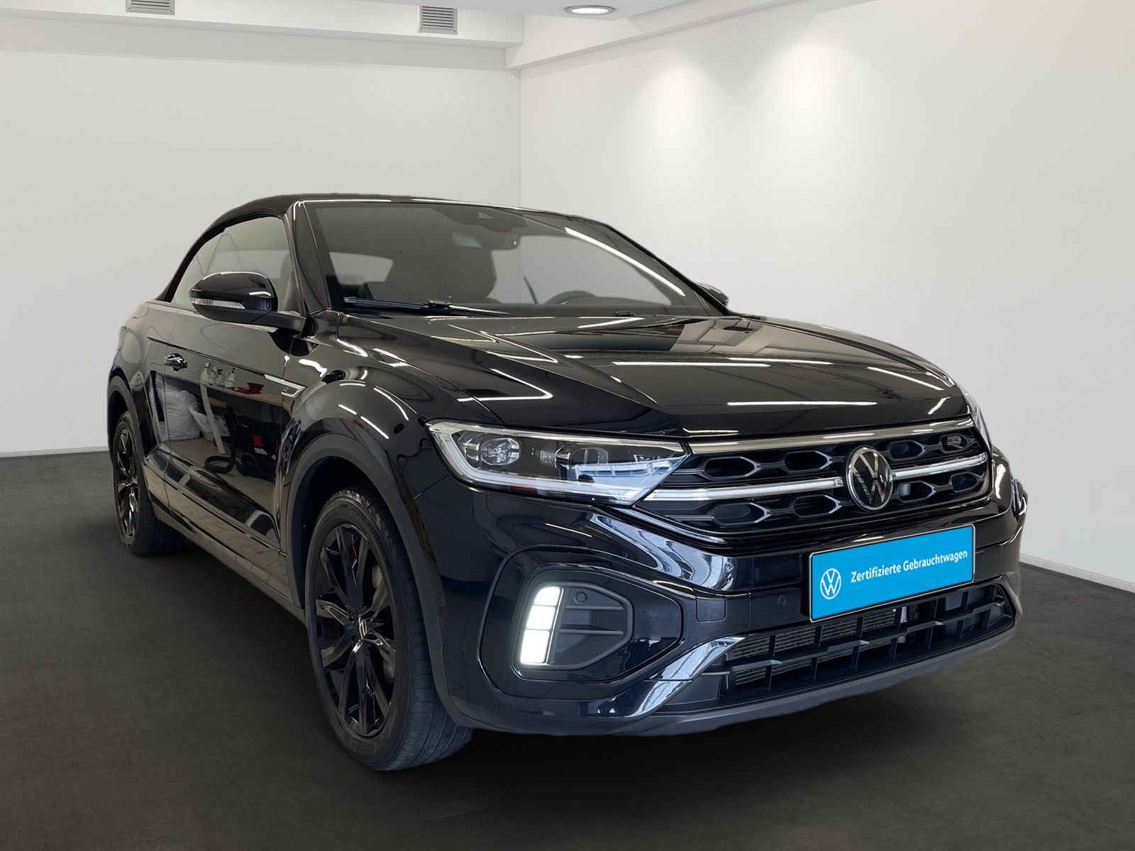 Volkswagen T-Roc R-Line - Samsaru's Car Outlet