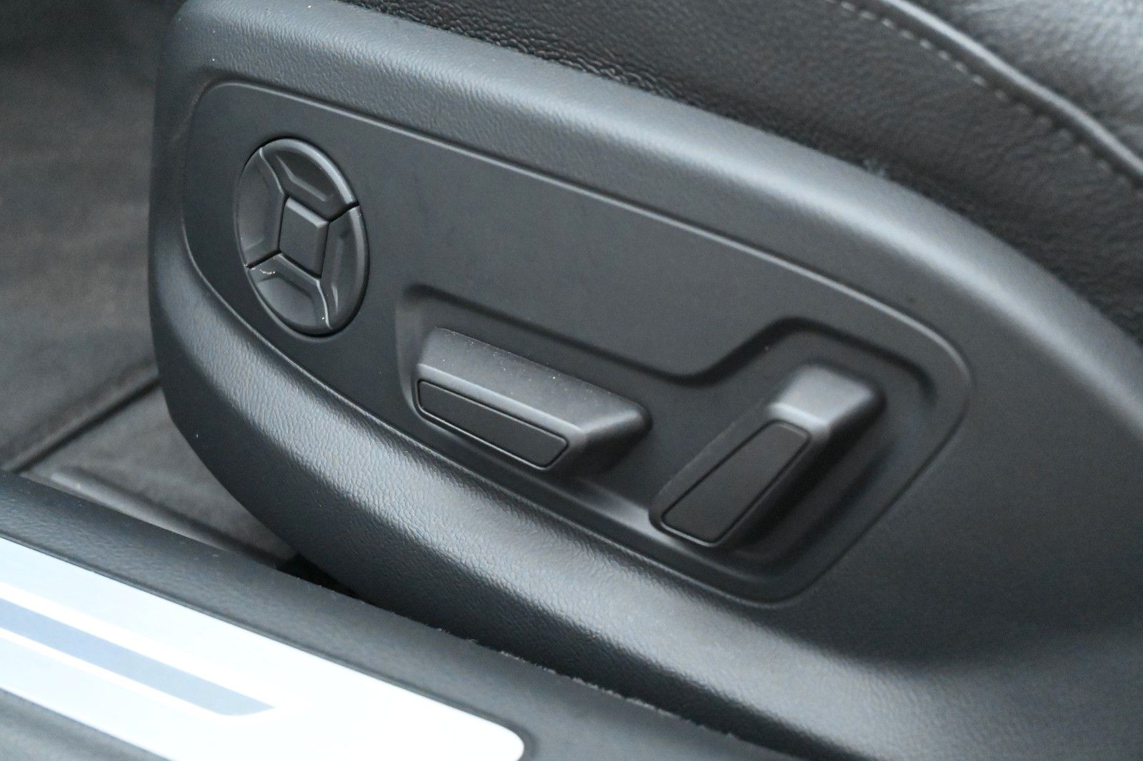Audi A8 50 TDI quattro - Samsaru's Car Outlet