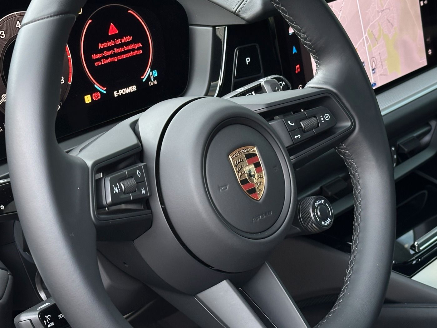 Porsche Cayenne E-Hybrid PANO Luftfederung BOSE 360°