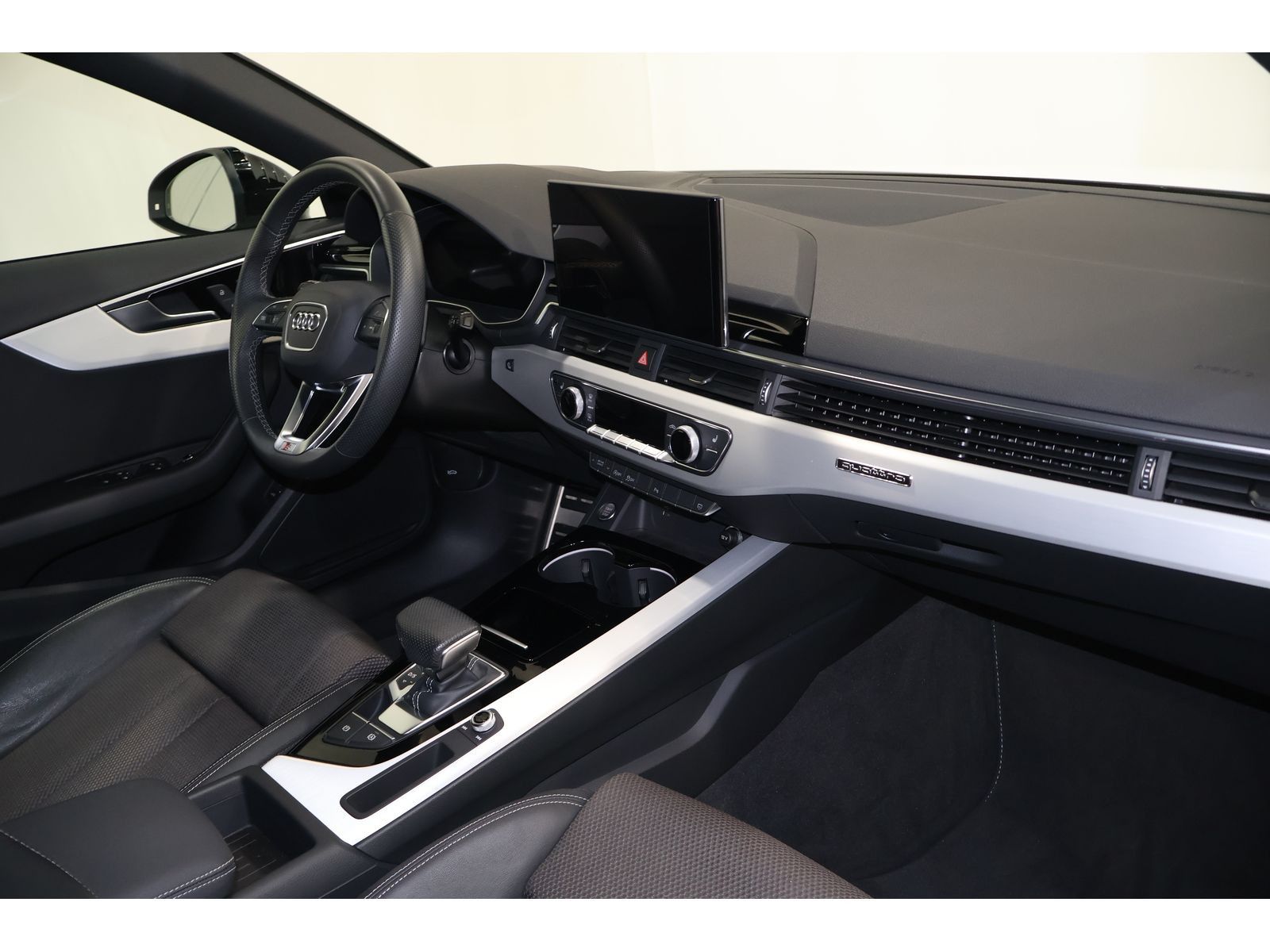 Audi A4 Avant 50 TDI quattro S line Matrix*SH*VC+