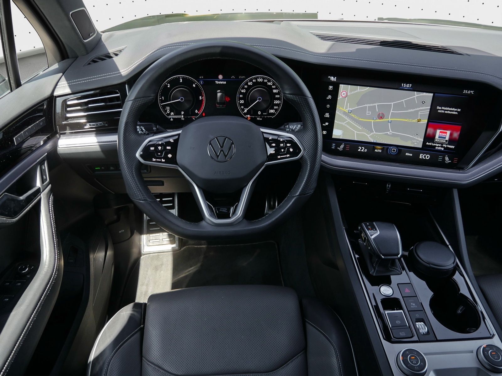 Volkswagen Touareg R-Line 3.0 TDI - Samsaru's Car Outlet