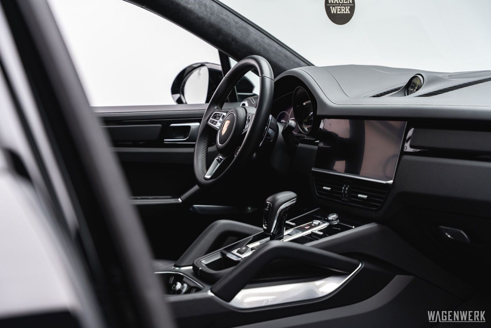 Porsche Cayenne Coupé Turbo S E-Hybrid MASSAGE AHV INNOD
