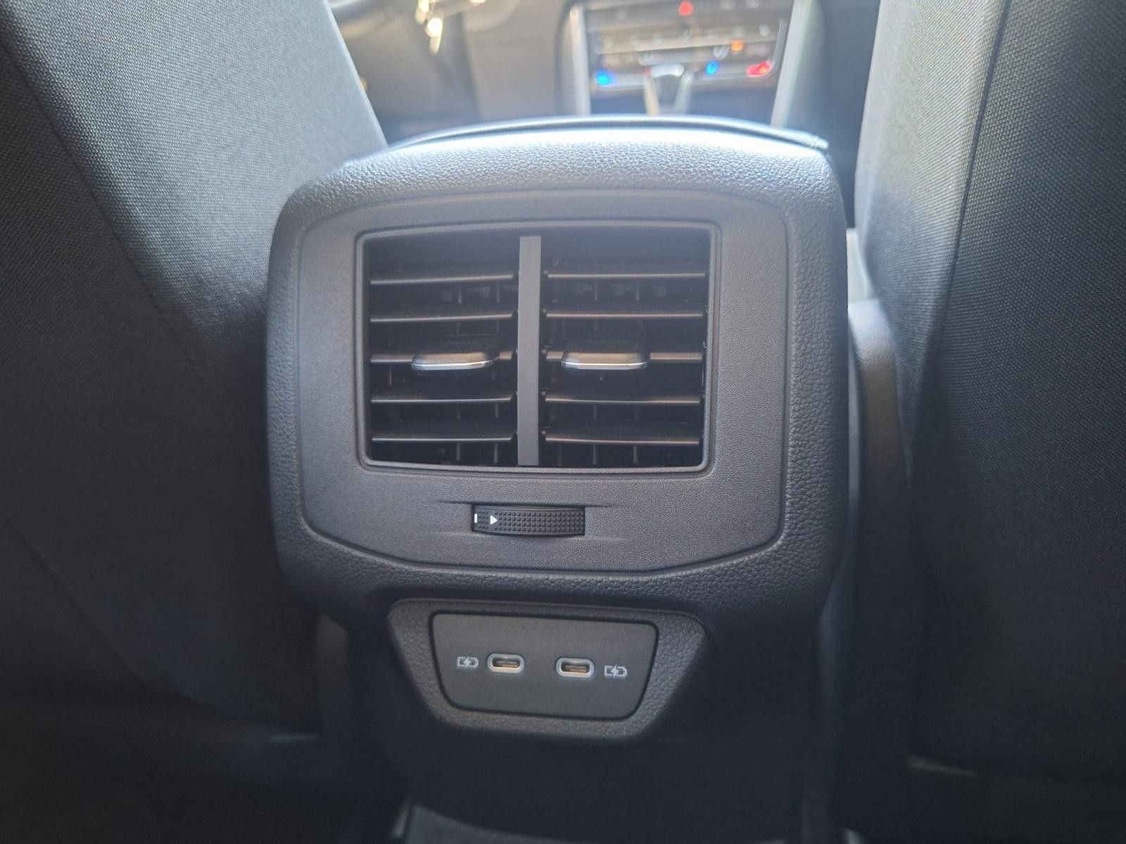 Volkswagen T-Roc Style 2.0 TDI DSG - Samsaru's Car Outlet