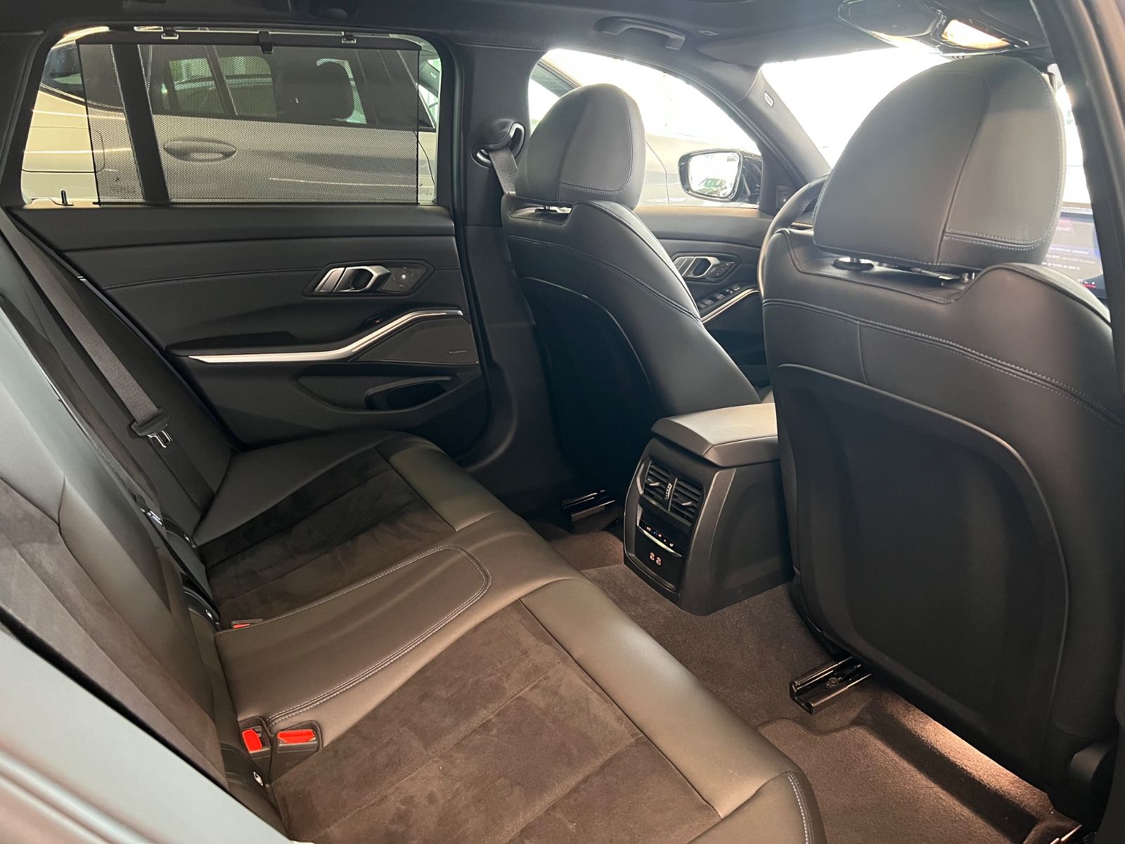 BMW 320 d xDrive Touring M Sport / Pano/ H&K / Matt